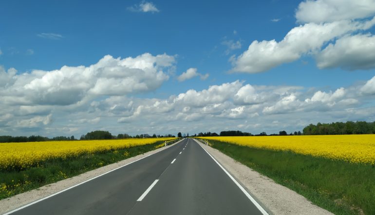 W Polskę ruszamy kamperem - aplikacje podróżne